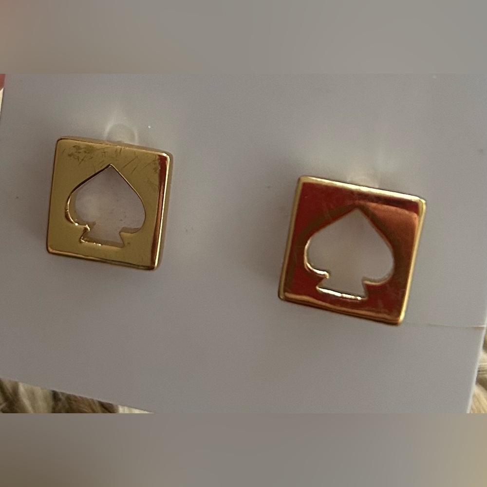 KATE SPADE Golden Hole Punch Spade Signature Stud Earrings - Picture 4 of 6
